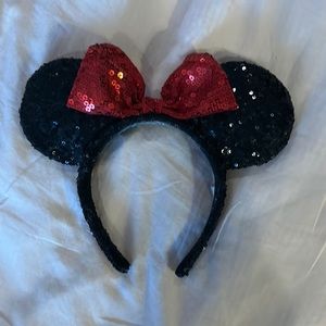 Disneyland Minnie Mouse Black and Red Sequin Headband